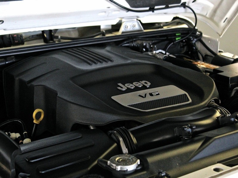 2014 JEEP Wrangler UNLTD SAHARA 3.6L V6 A/T