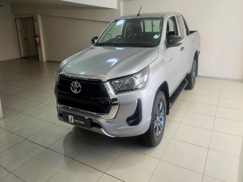 2021 TOYOTA HILUX 2.4 GD-6 RB RAIDER P/U E/CAB