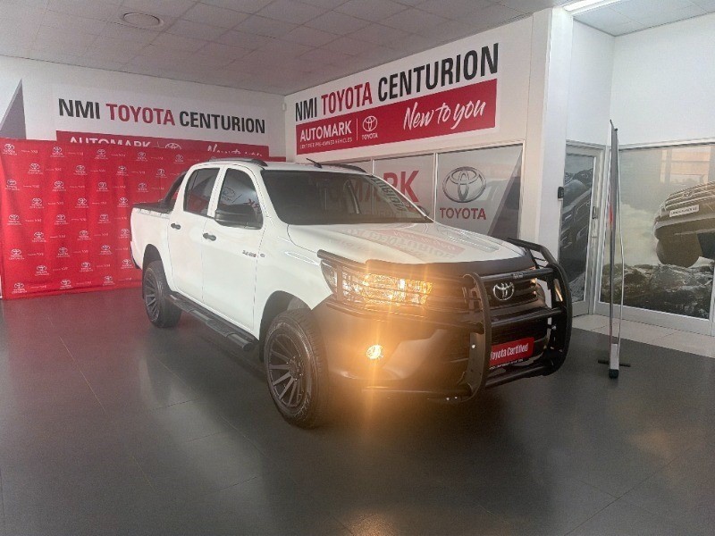 2026 TOYOTA 2.4 GD-6 4X4 SR MT DC