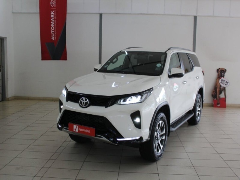 2025 TOYOTA 2.8 GD-6 AT