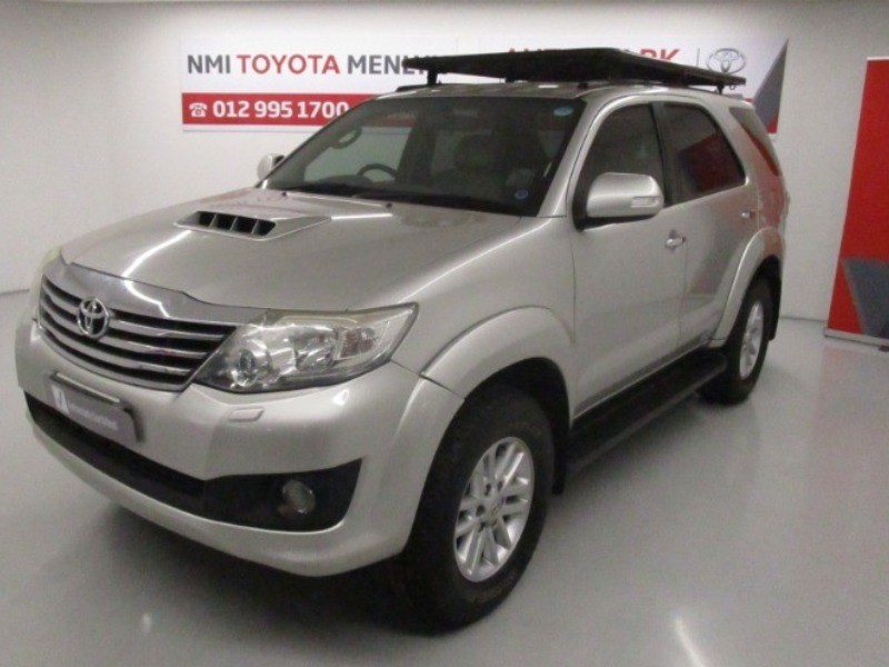 2012 TOYOTA FORTUNER 3.0D-4D R/B A/T