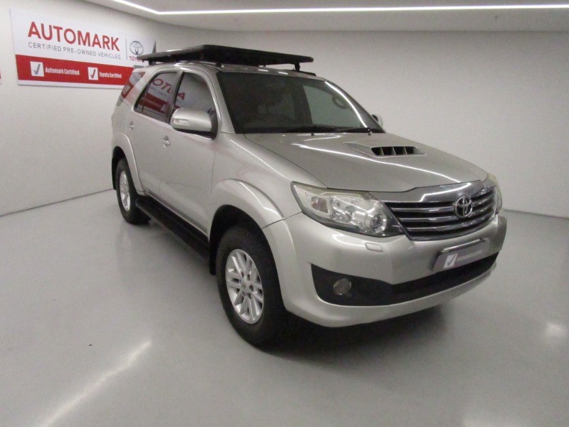 2012 TOYOTA FORTUNER 3.0D-4D R/B A/T