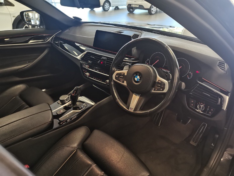2018 BMW 520d M SPORT A/T (G30)