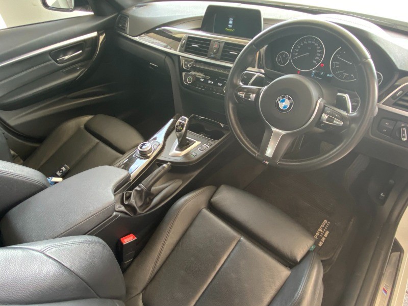 2018 BMW 320i M SPORT A/T (F30)