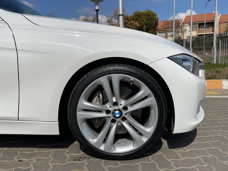 2014 BMW 335i ACTIVEHYBRID3 A/T (F30)