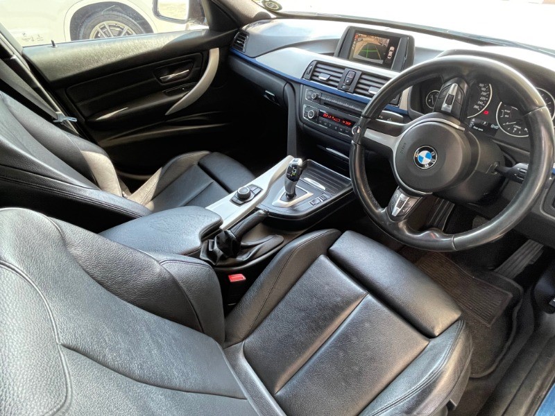 2015 BMW 320i M SPORT A/T (F30)